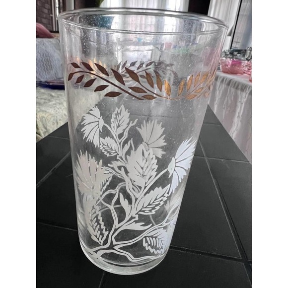 Vintage Federal Glass Hospitality Beverage Set of eight 5” drinking glasses - Picture 8 of 8